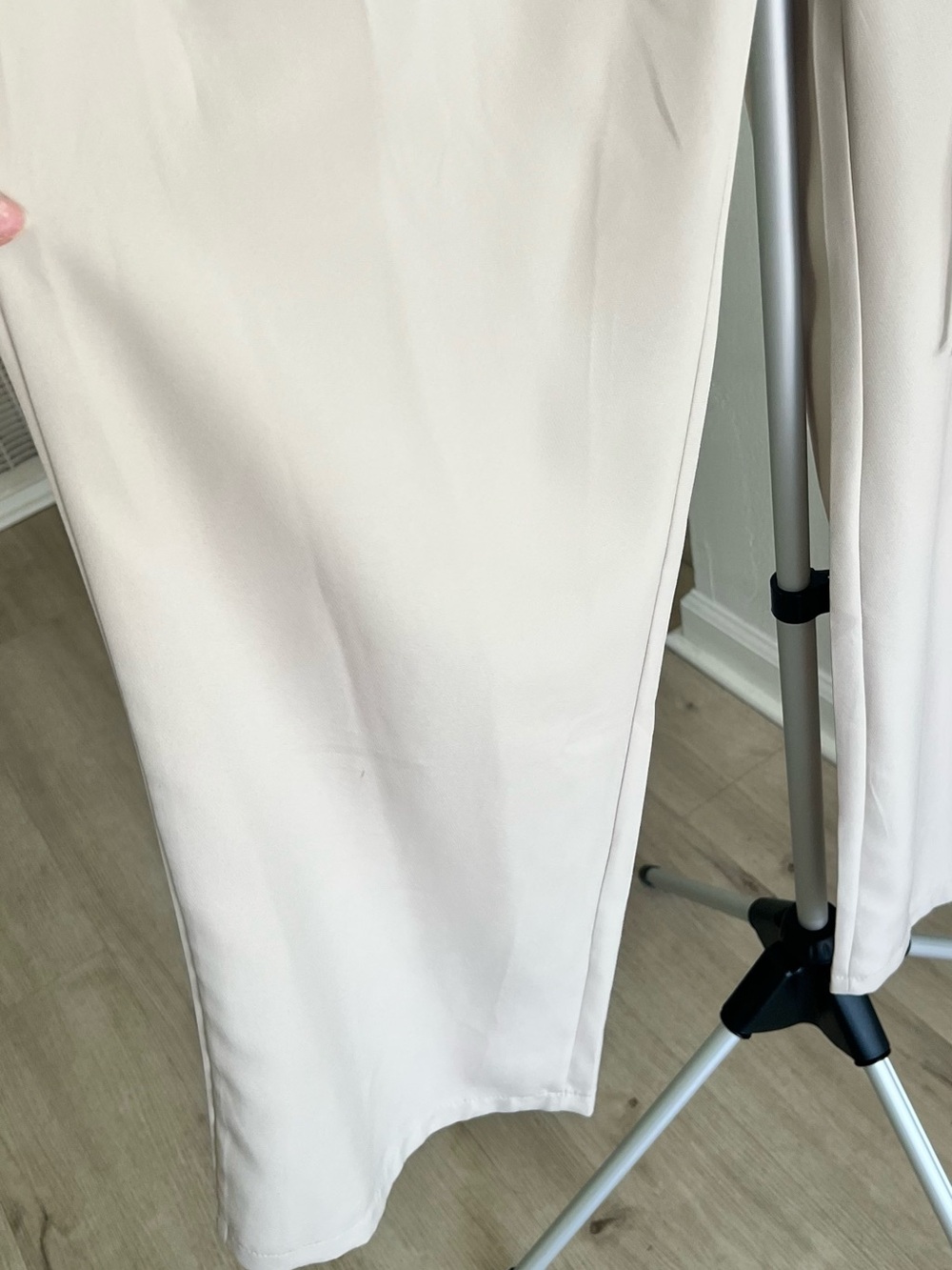 New never worn. Wide Leg Tie-Waist Pants - Cream size medium - Picture 7 of 9